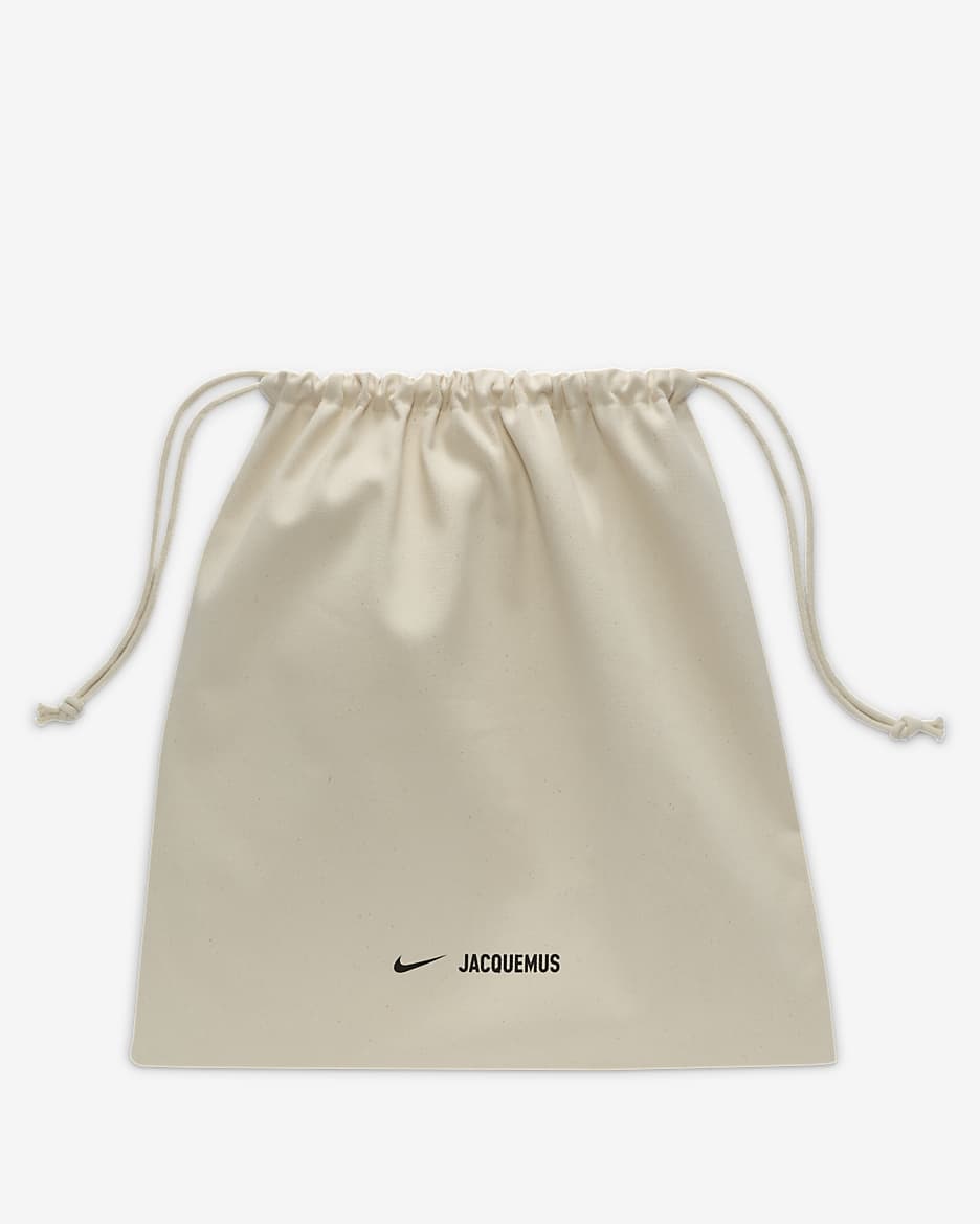 Nike x Jacquemus Le Swoosh Crossbody Bag. Nike